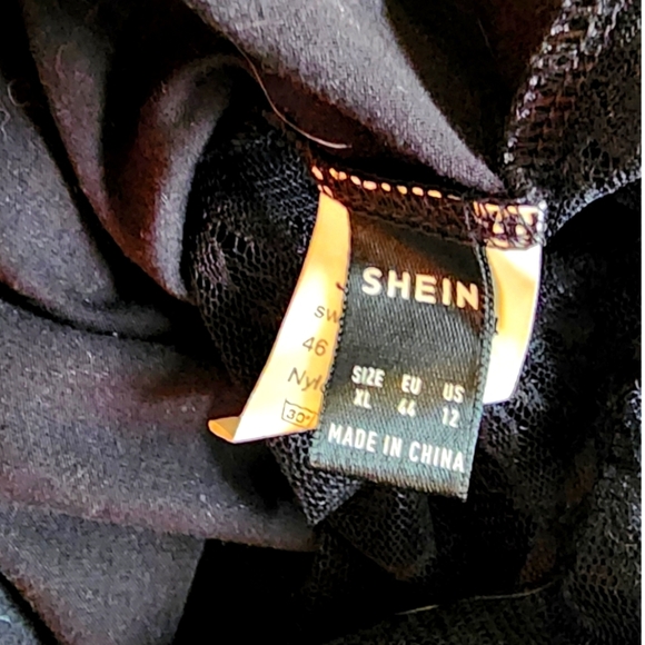 🔖Final Sale | Black Lace Top with high neck - Picture 8 of 8